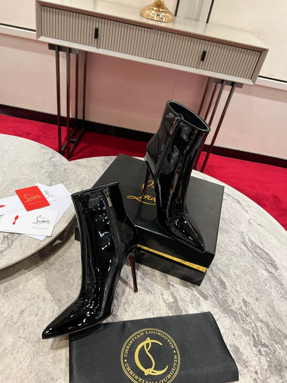 Christian Louboutin Sporty Kate Booty
