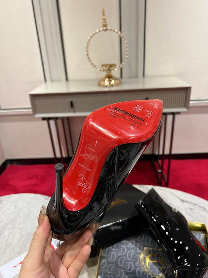 Christian Louboutin Sporty Kate Booty