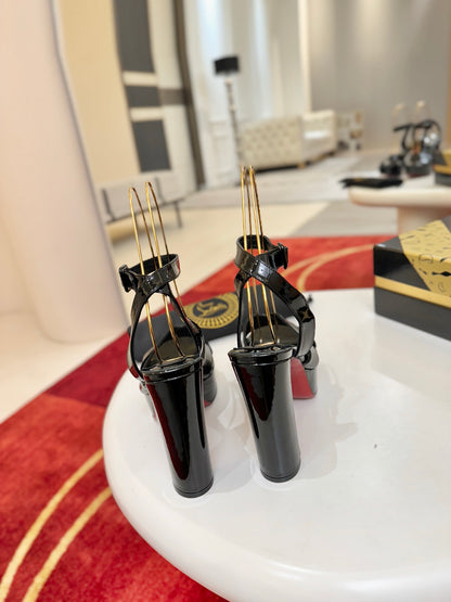 Christian Louboutin Sandaloo