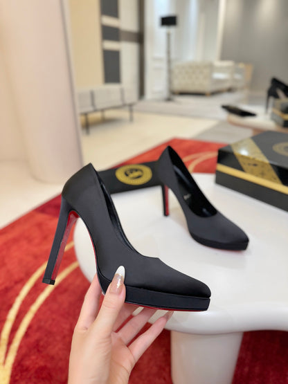 Christian Louboutin Fannylove Alta