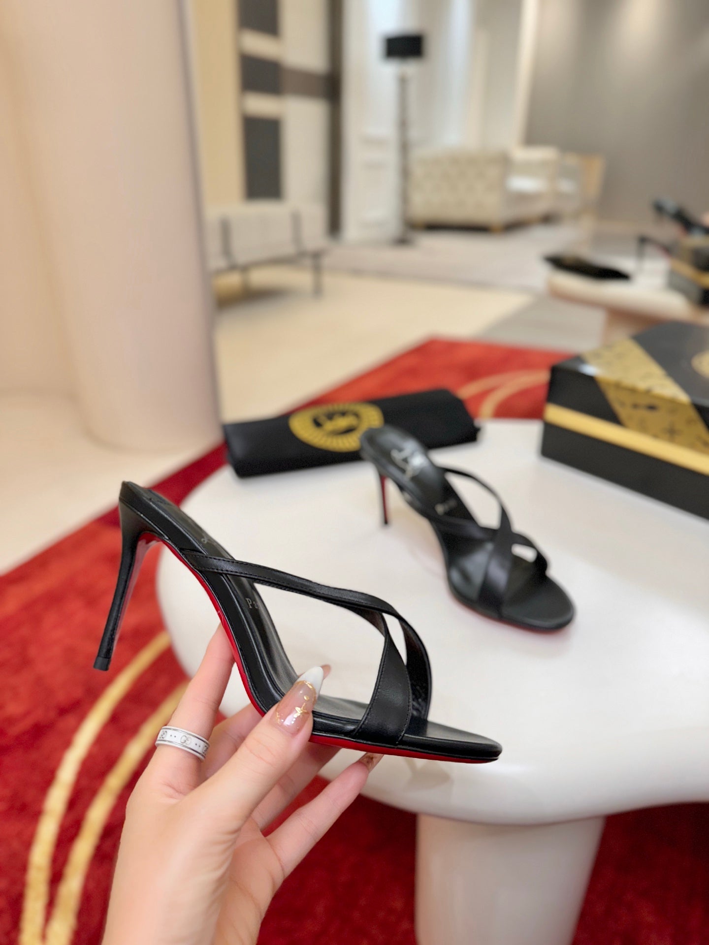 Christian Louboutin Mulazee Cross