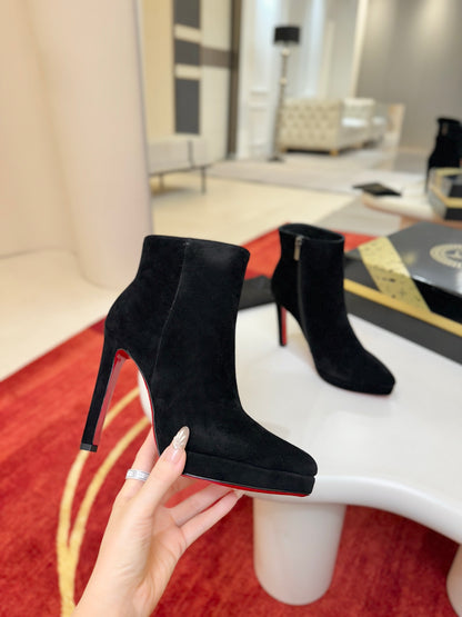 Christian Louboutin Fannylove Booty