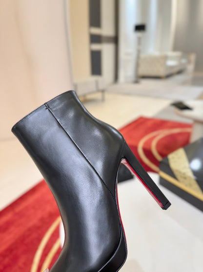 Christian Louboutin Fannylove Booty