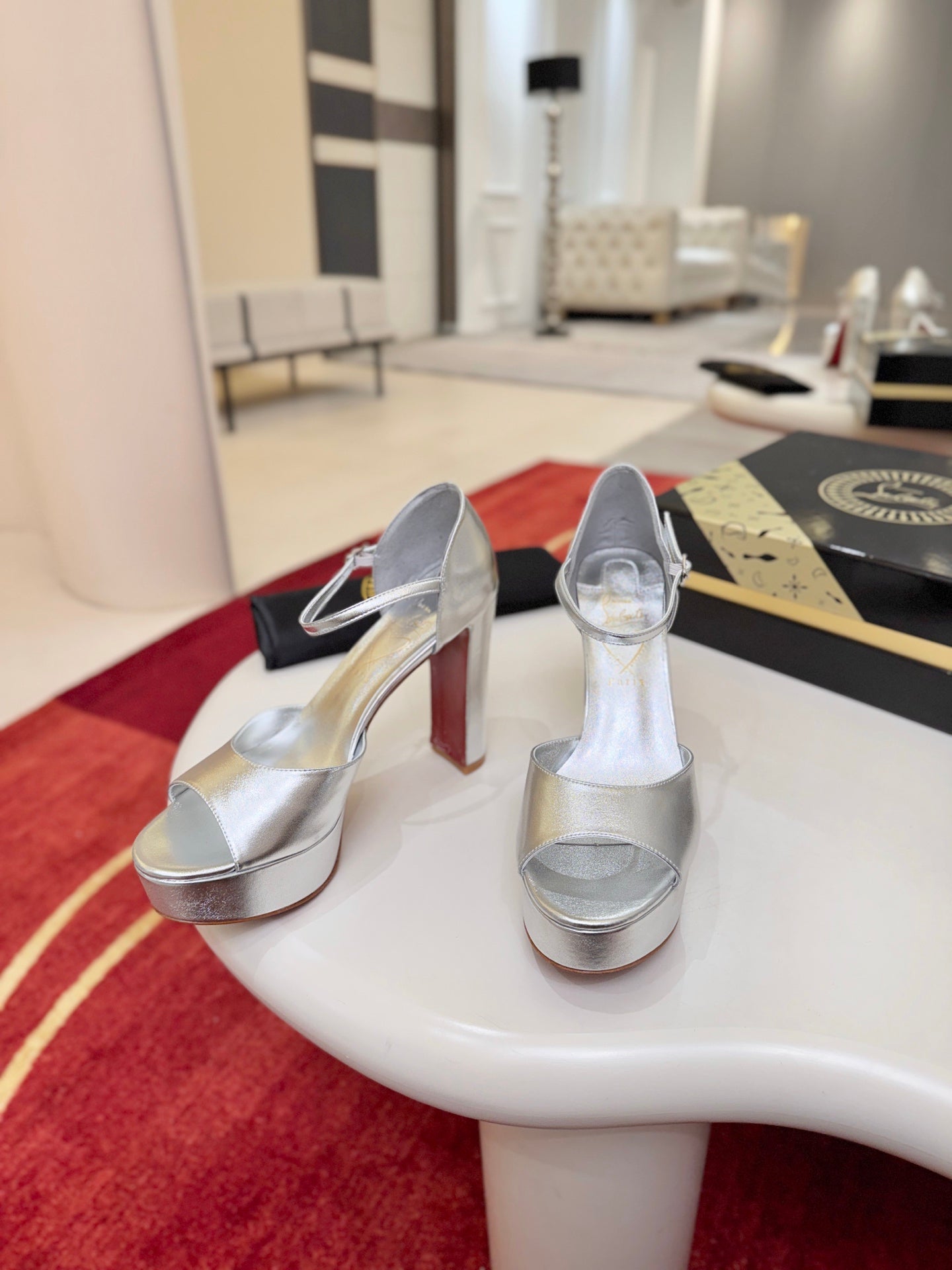 Christian Louboutin Sandaloo