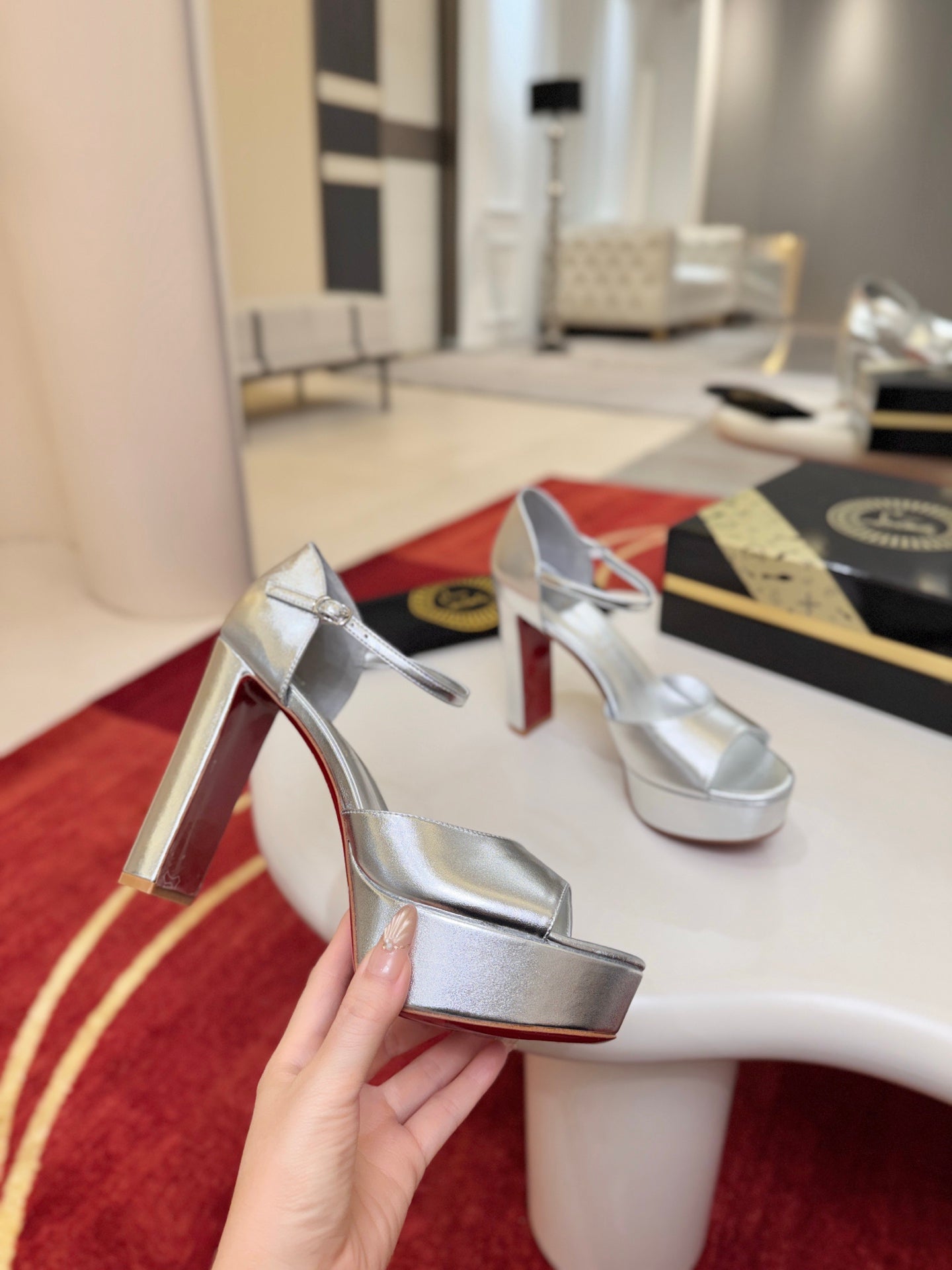 Christian Louboutin Sandaloo