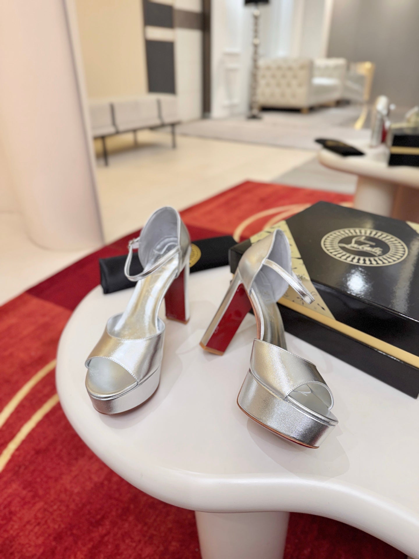 Christian Louboutin Sandaloo