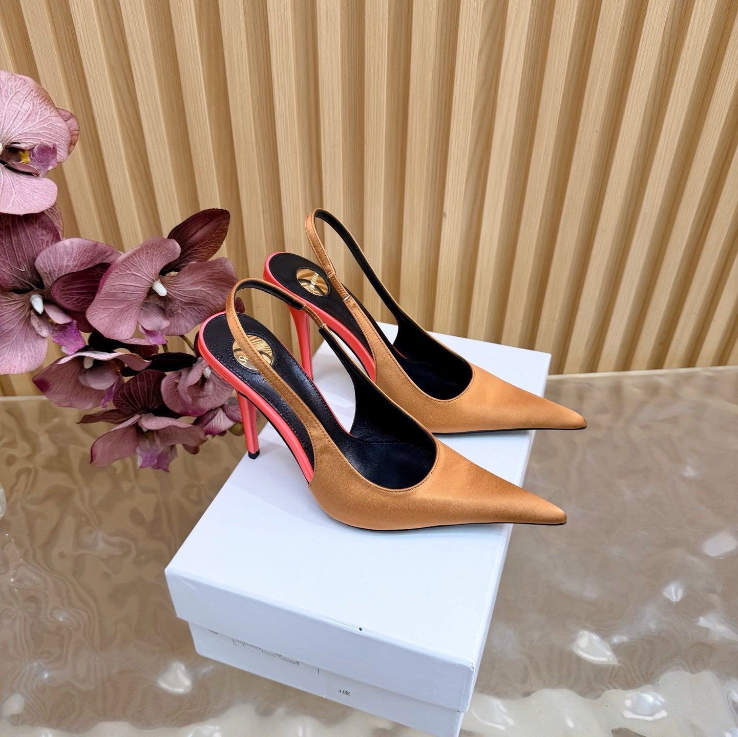 Saint Laurent Deroche Slingback Pumps