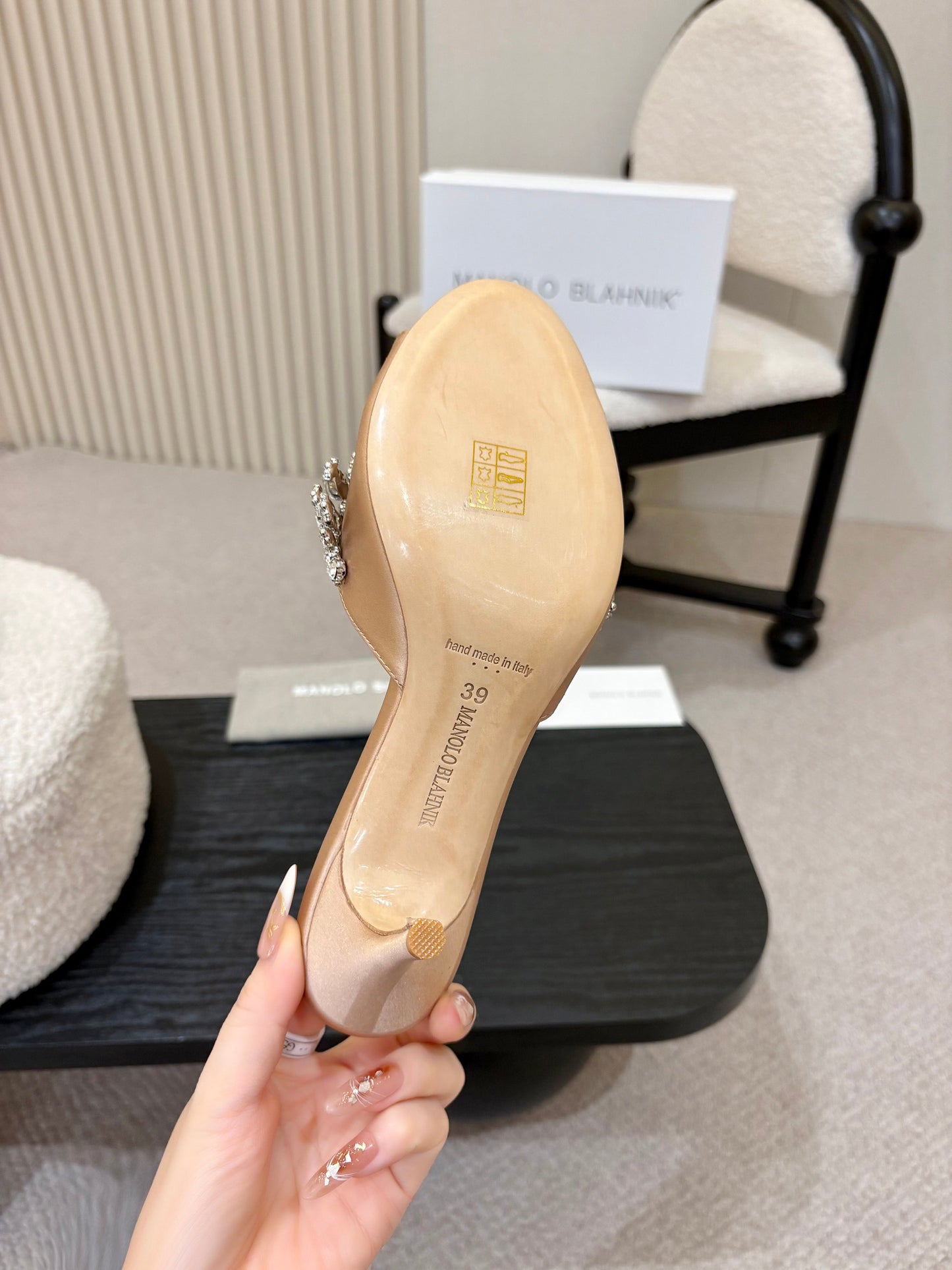 Manolo Blahnik Lumada