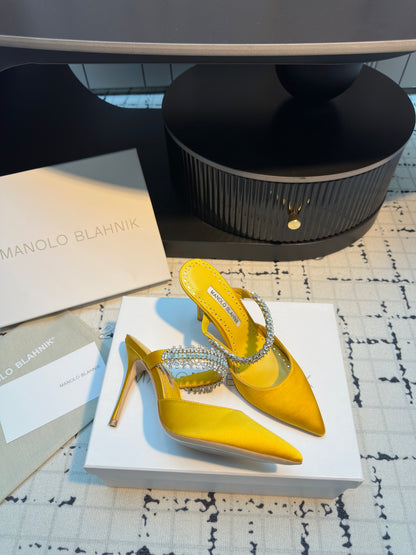 Manolo Blahnik Lurum Mules