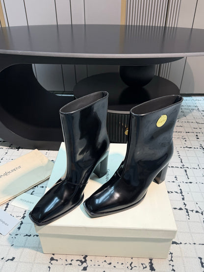 Saint Laurent Boots