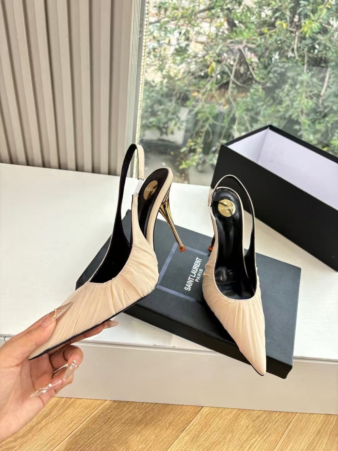 Saint Laurent Slingback Pumps