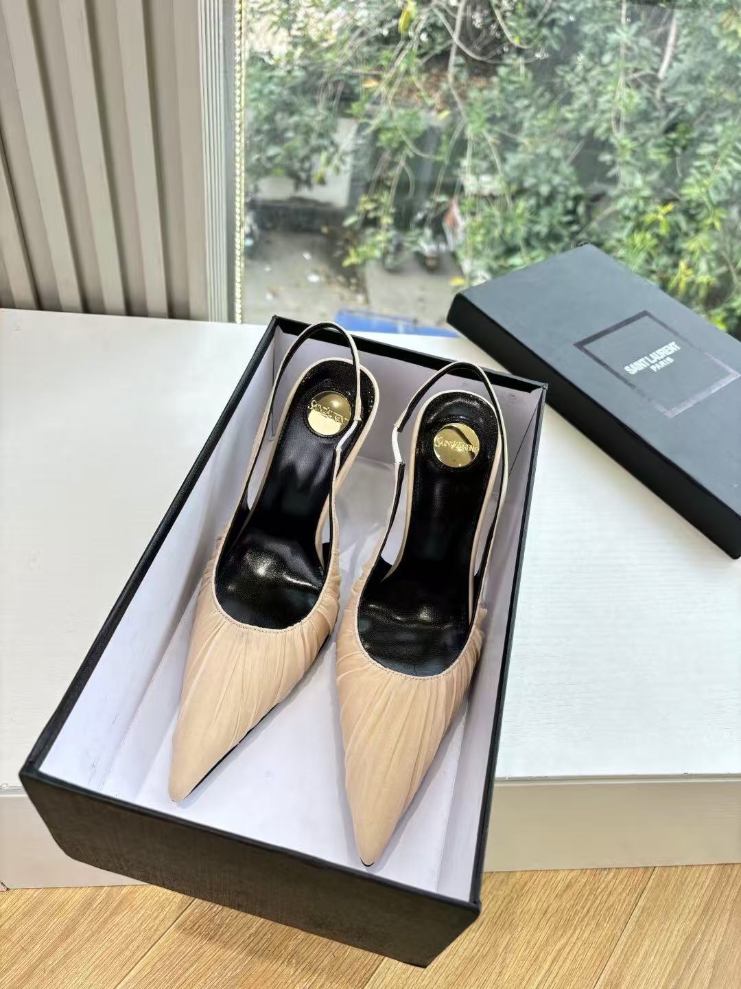 Saint Laurent Slingback Pumps