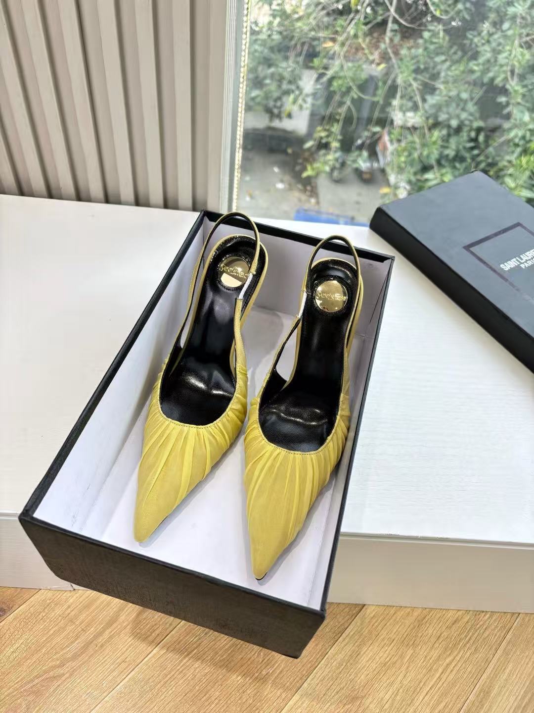 Saint Laurent Slingback Pumps