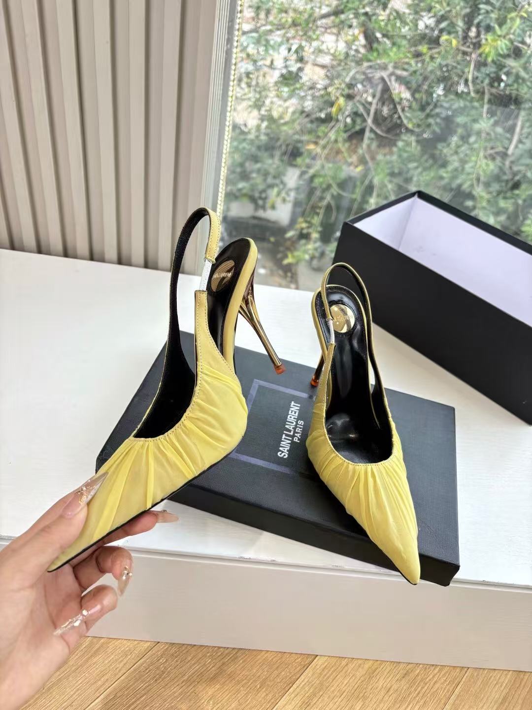 Saint Laurent Slingback Pumps