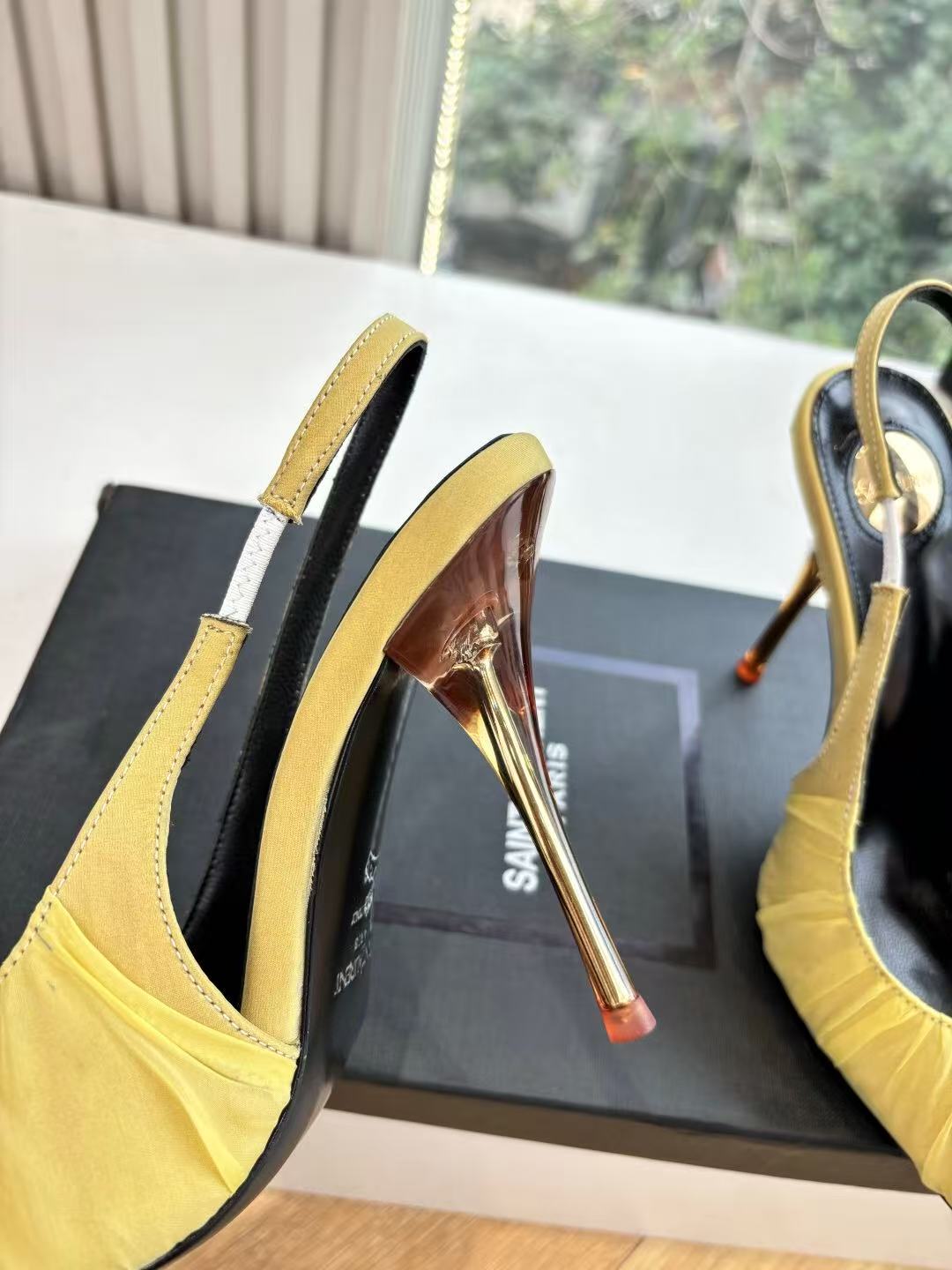 Saint Laurent Slingback Pumps