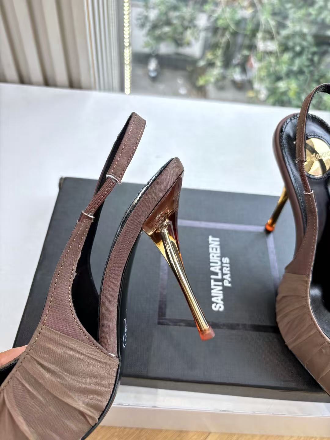 Saint Laurent Slingback Pumps