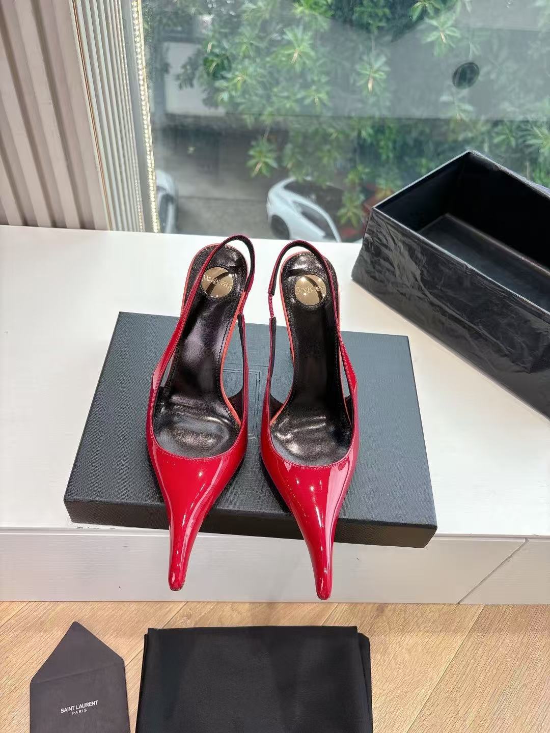 Saint Laurent Apolline Slingback Pumps
