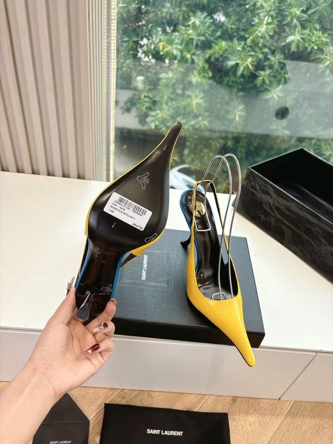 Saint Laurent Apolline Slingback Pumps