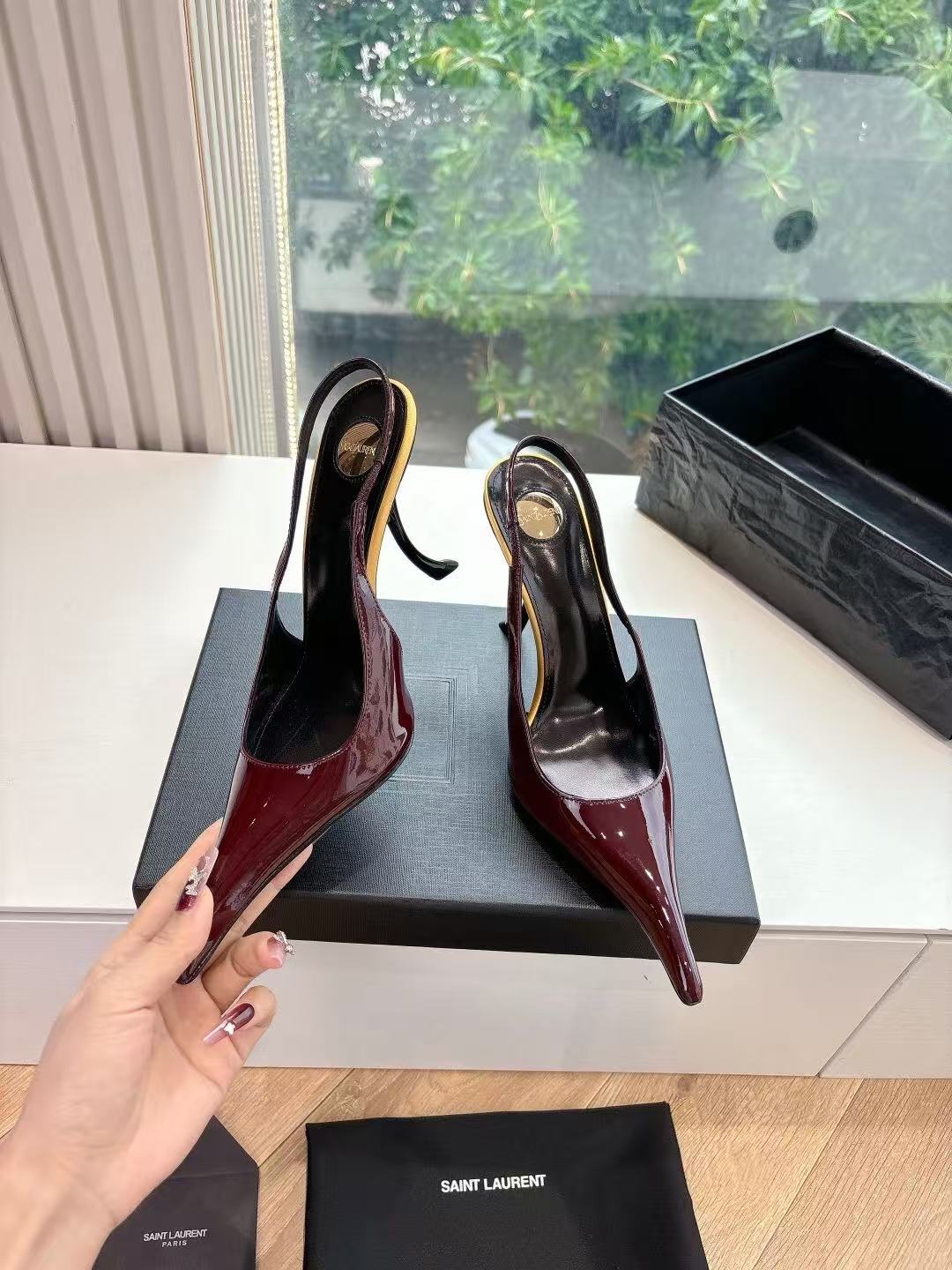 Saint Laurent Apolline Slingback Pumps