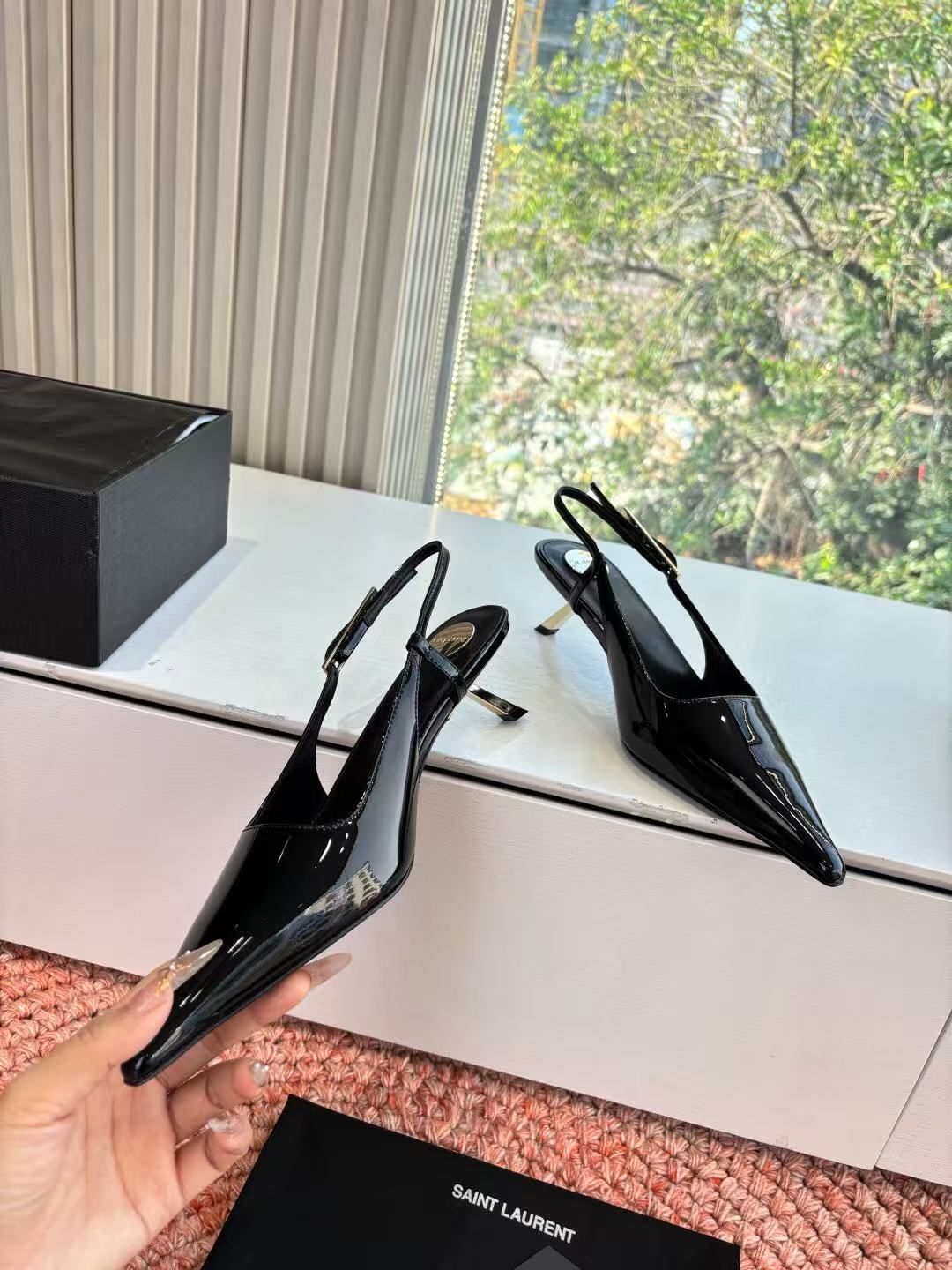 Saint Laurent Lee Slingback Pumps