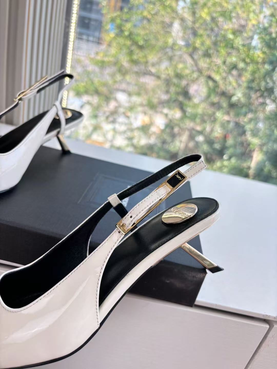 Saint Laurent Lee Slingback Pumps