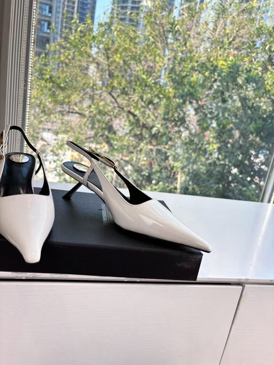 Saint Laurent Lee Slingback Pumps