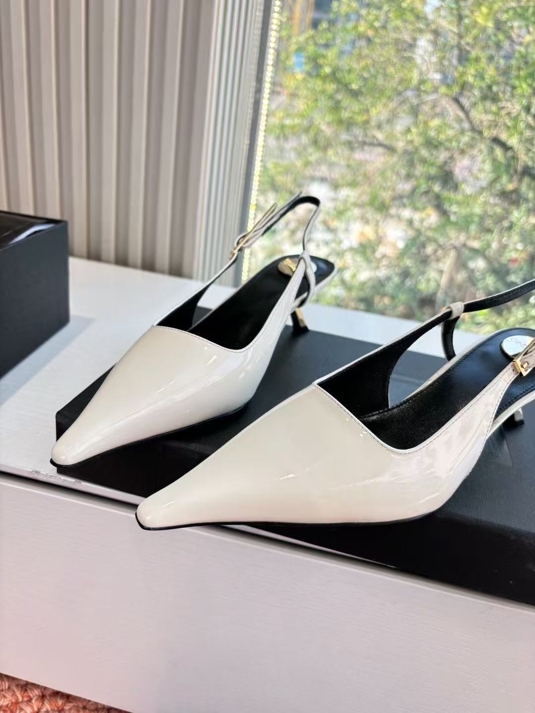 Saint Laurent Lee Slingback Pumps