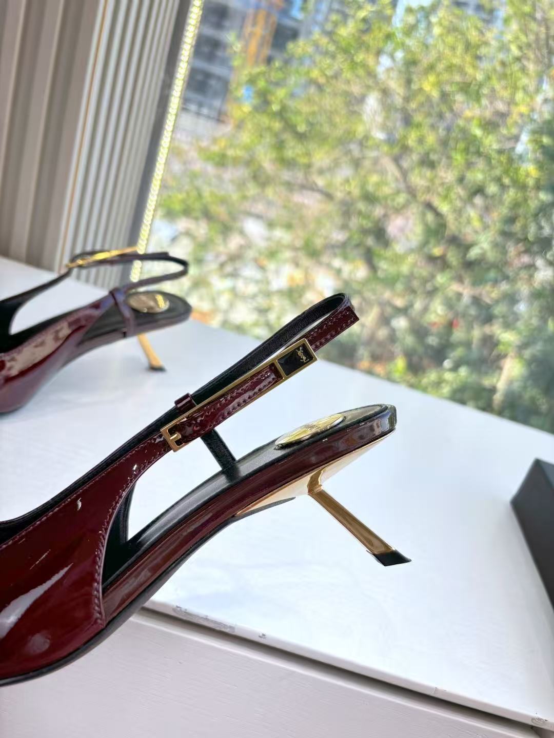 Saint Laurent Lee Slingback Pumps