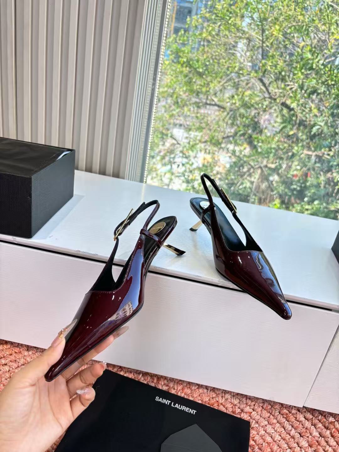 Saint Laurent Lee Slingback Pumps
