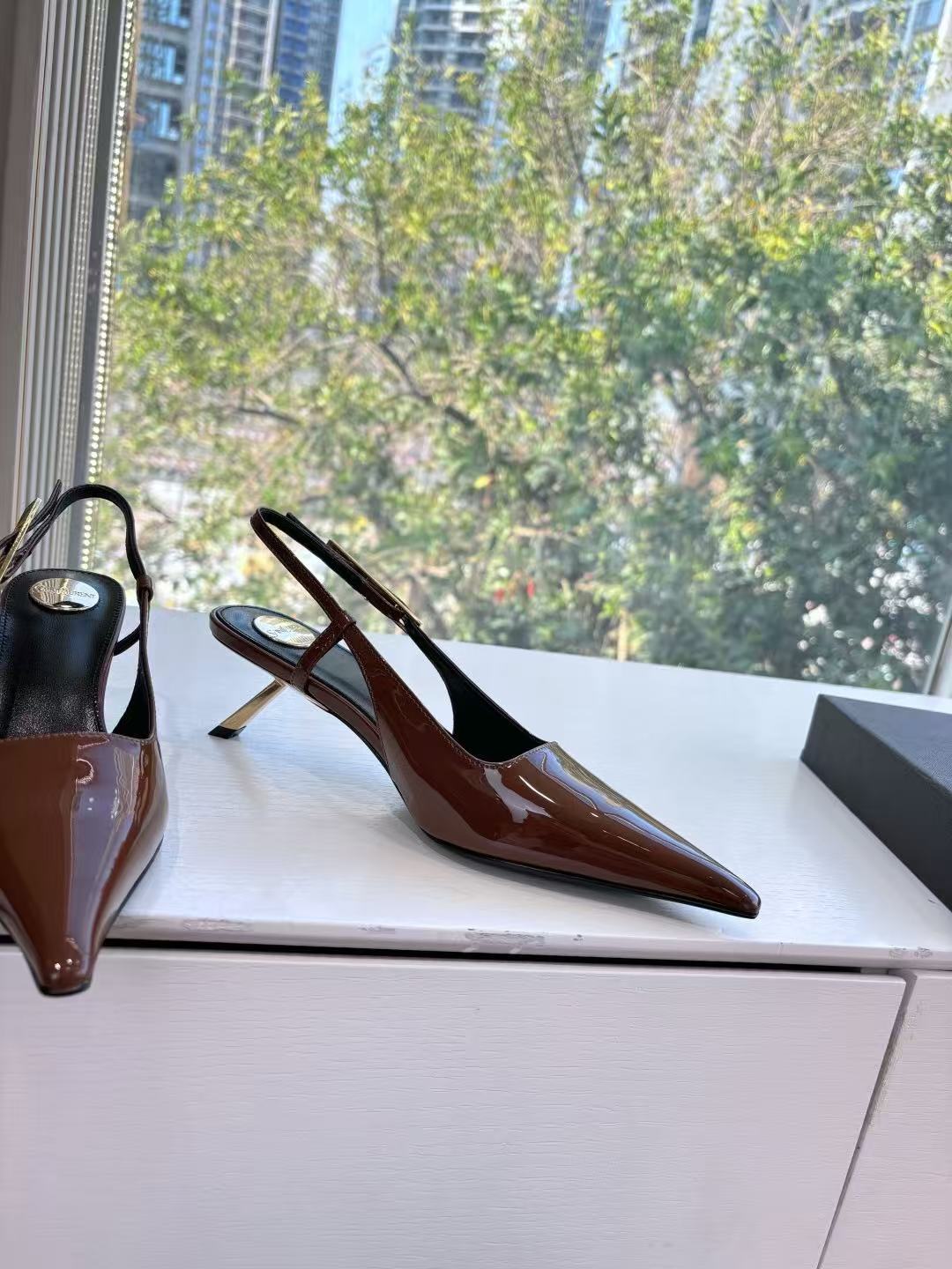 Saint Laurent Lee Slingback Pumps