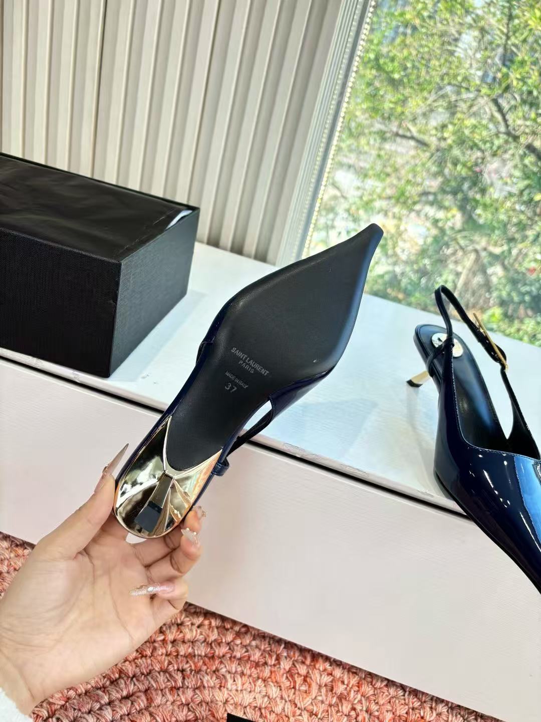 Saint Laurent Lee Slingback Pumps