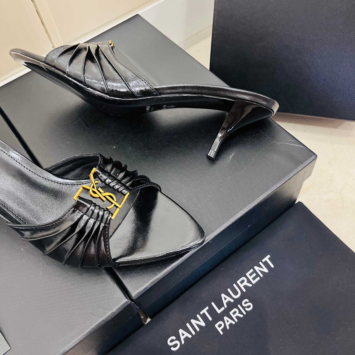 Saint Laurent Babylone Mules