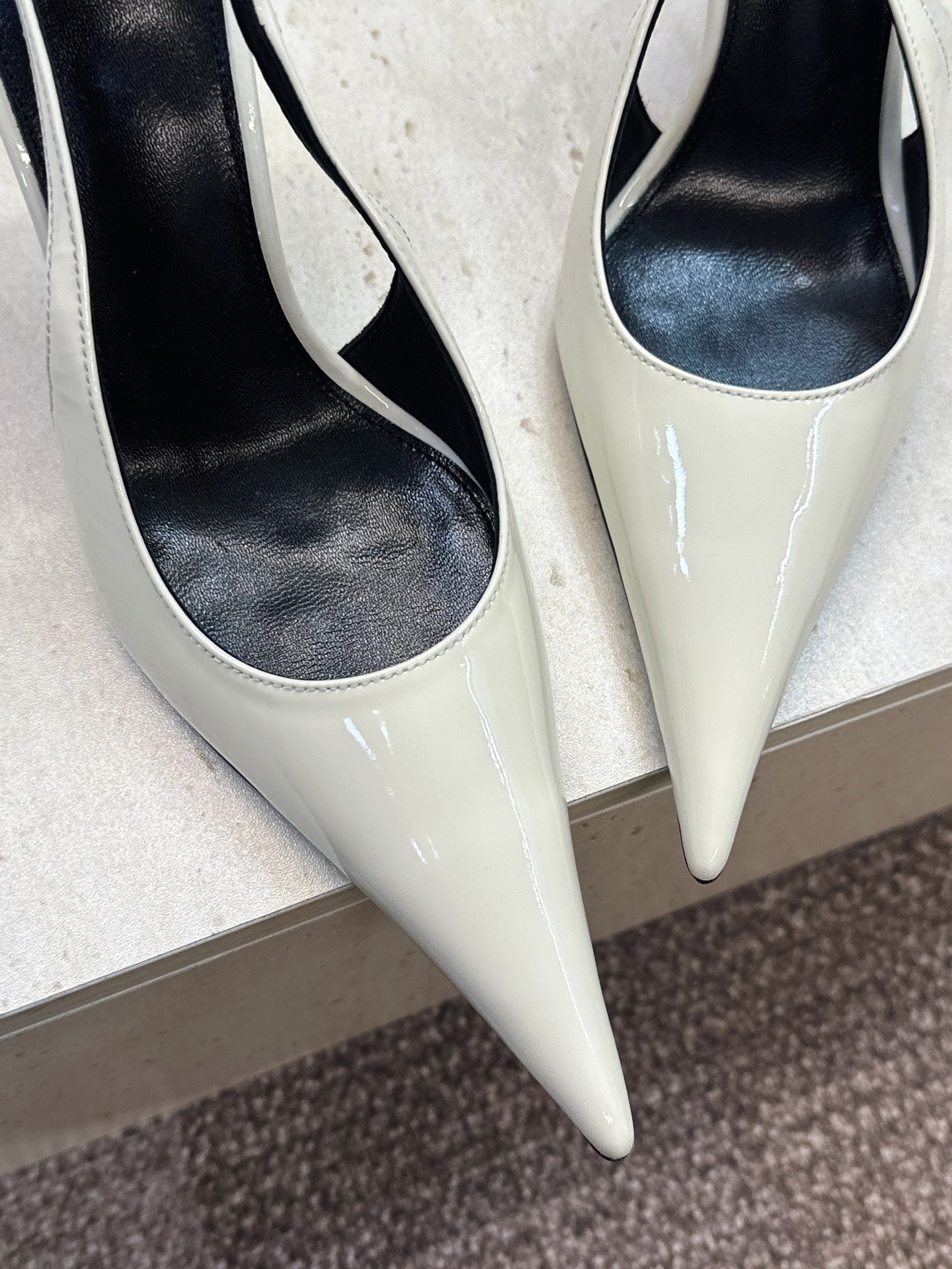 Saint Laurent Guermantes Slingback Pumps