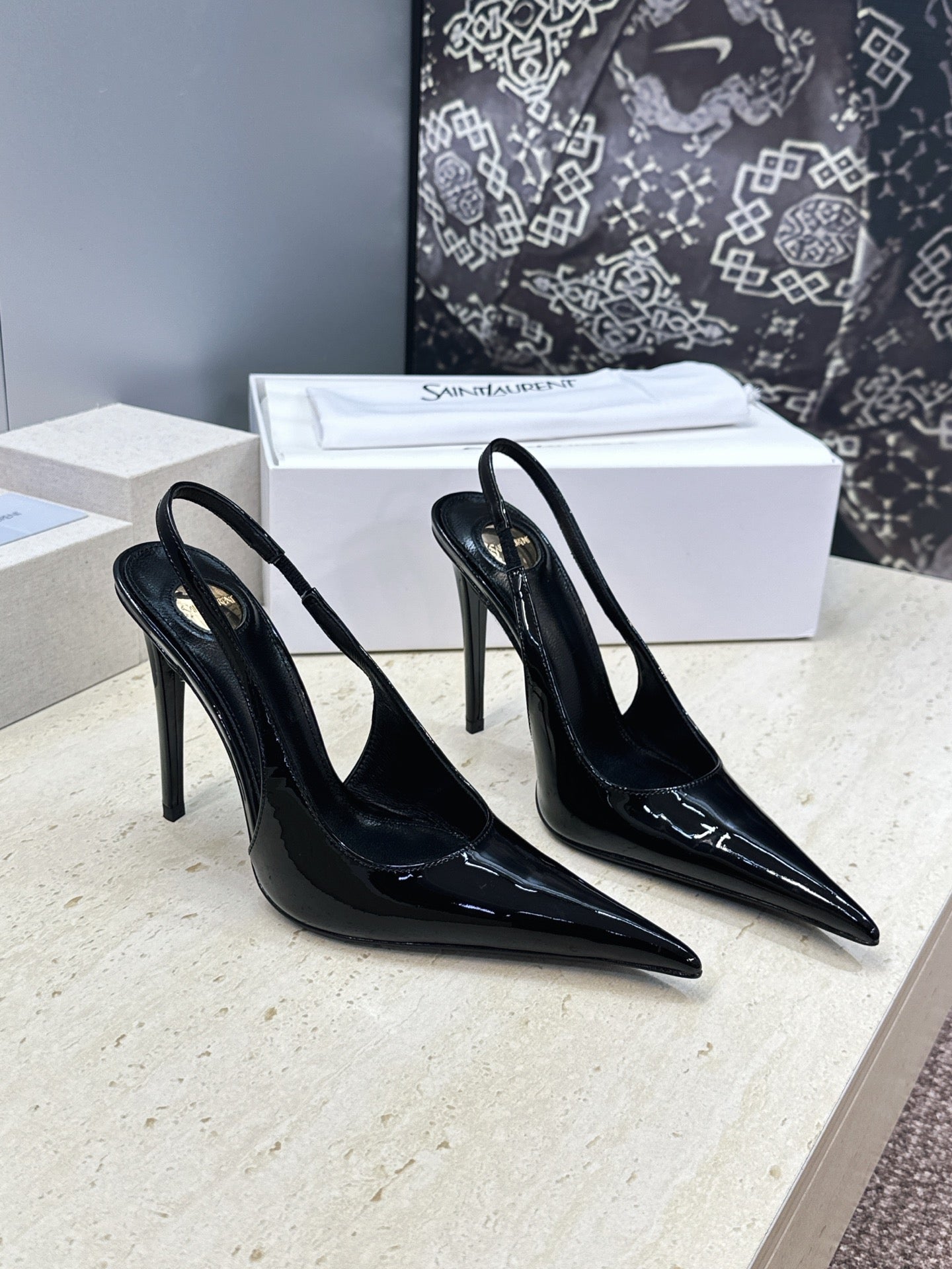 Saint Laurent Guermantes Slingback Pumps