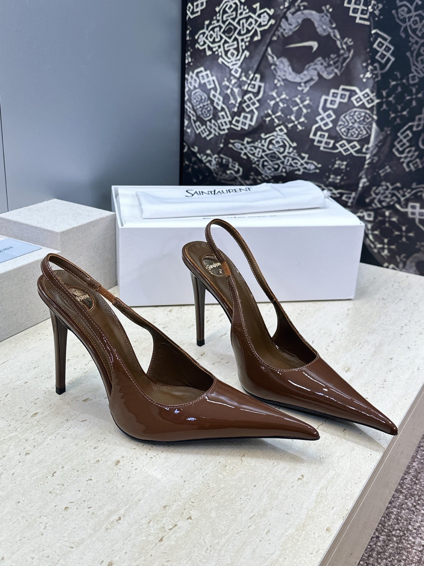 Saint Laurent Guermantes Slingback Pumps