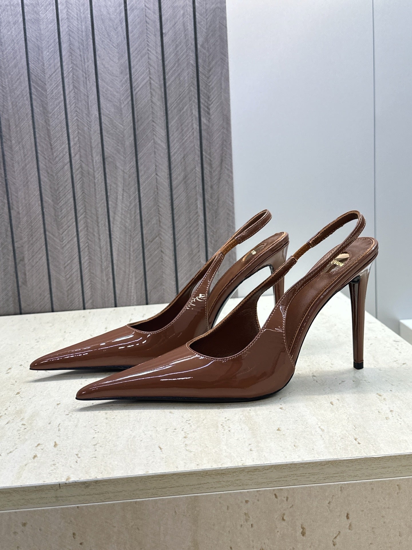 Saint Laurent Guermantes Slingback Pumps